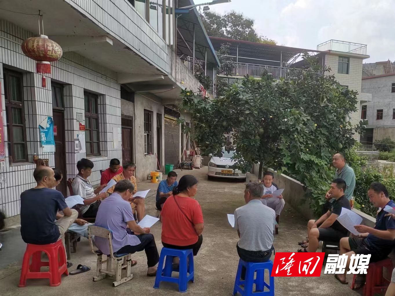 南岳庙镇：常态开展院落恳谈会 搭建民族团结“连心桥”(图1)