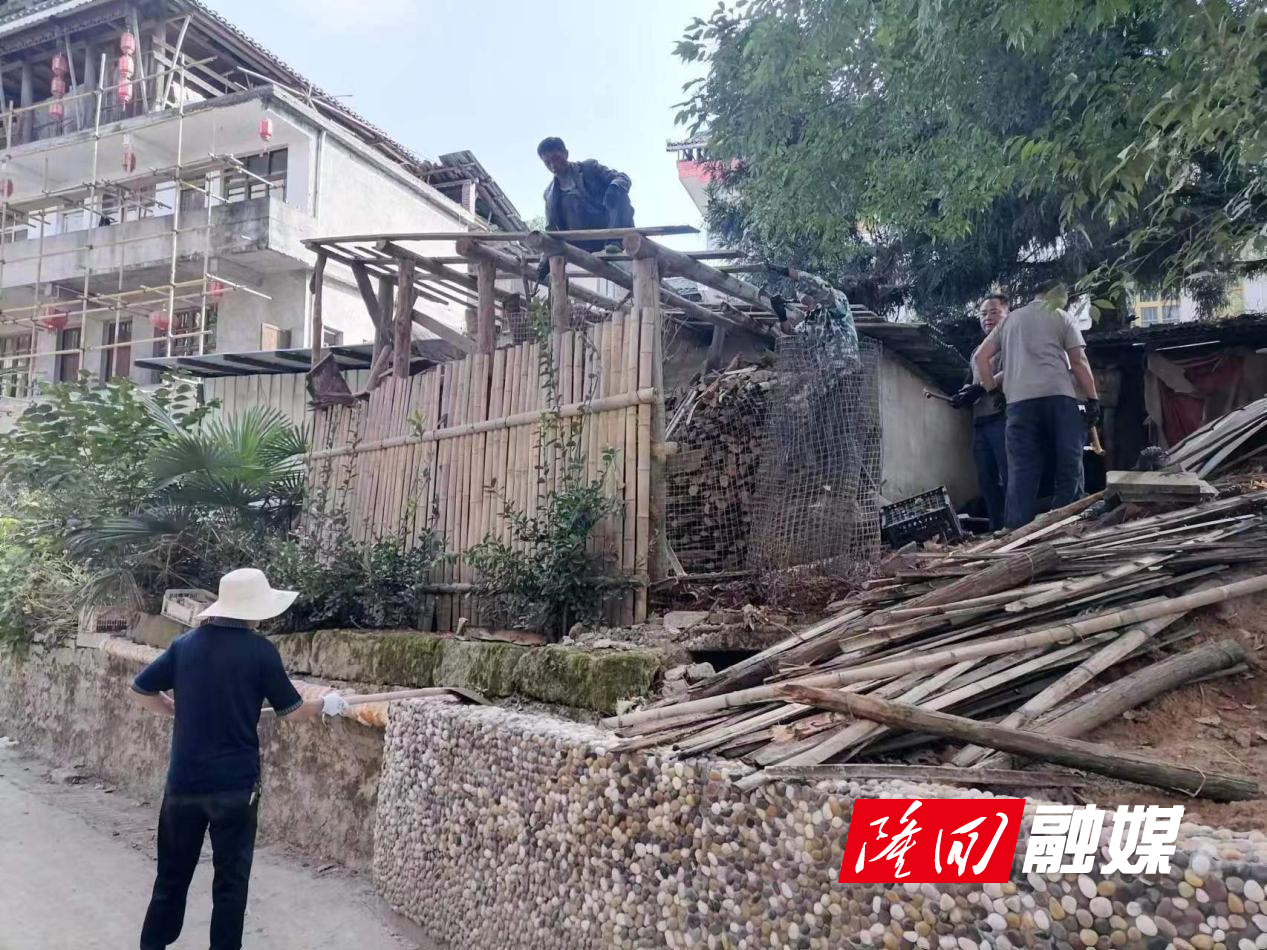虎形山瑶族乡开展自建房隐患整治 确保群众安全(图1)