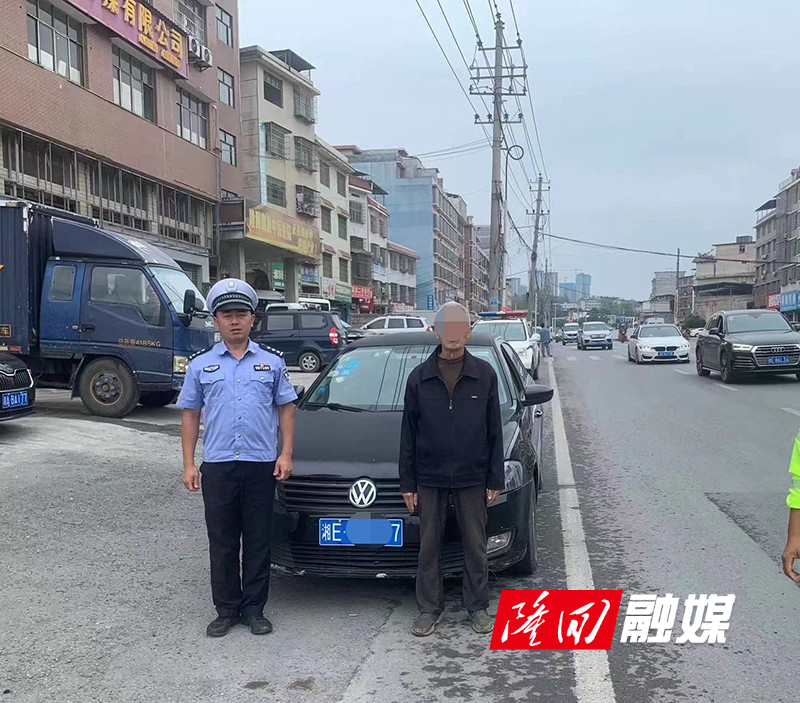 隆回：男子无证驾驶报废车辆被查处(图1)