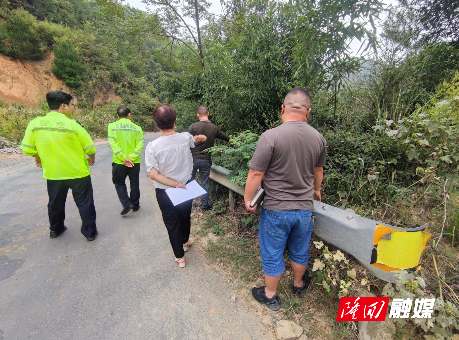 周旺镇开展校车运行线路隐患排查(图2)