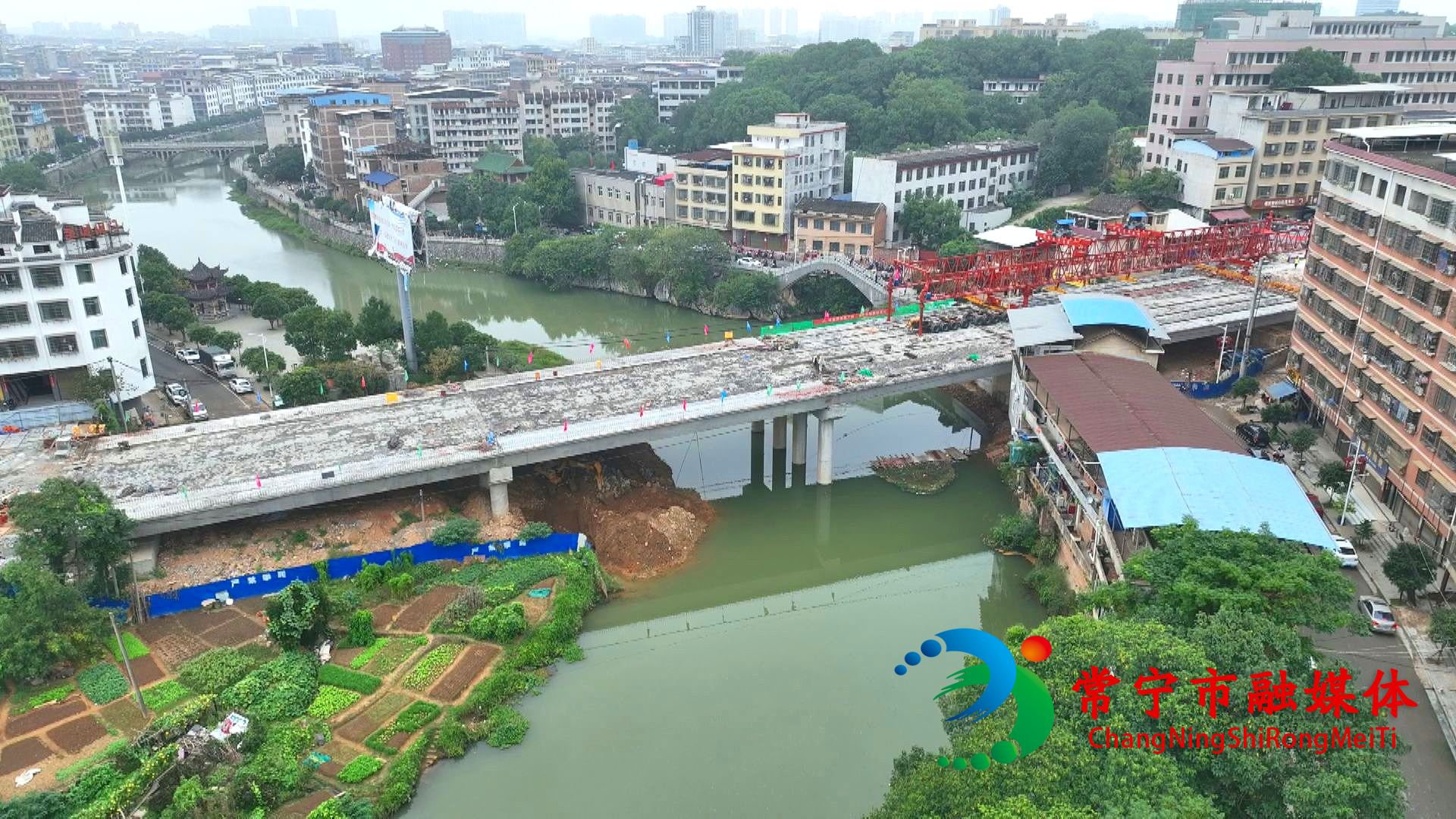常宁大桥主体结构成功合龙 (2).jpg 常宁大桥主体结构成功合龙 (2).jpg
