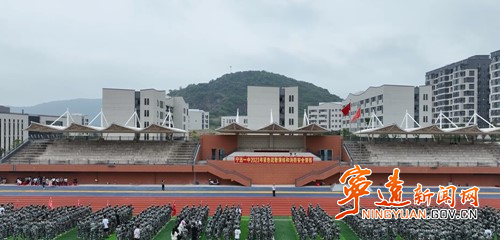 宁远：消防演习进校园 安全知识伴成长_副本500.jpg