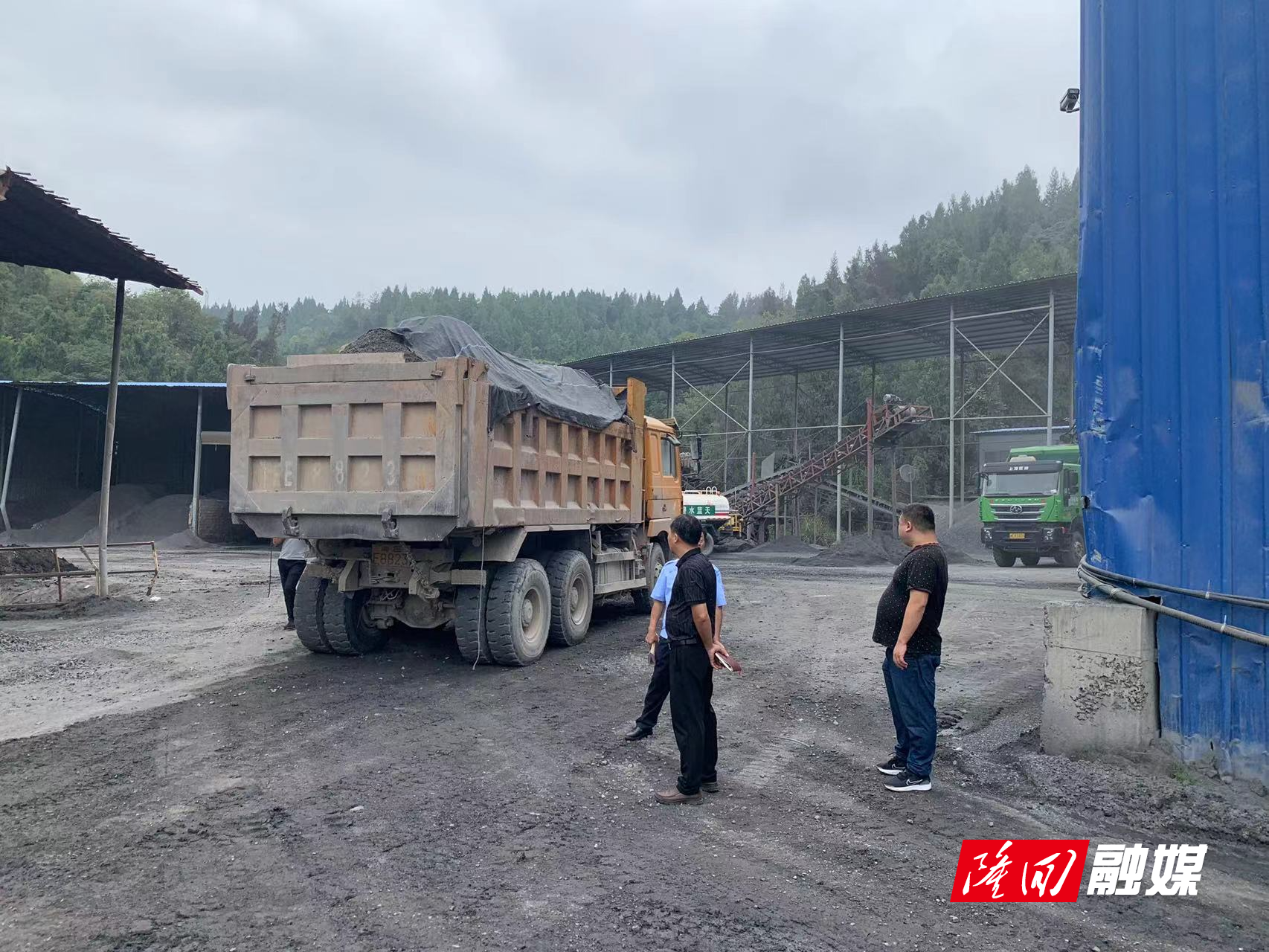 荷香桥镇开展节前安全生产大检查(图2)