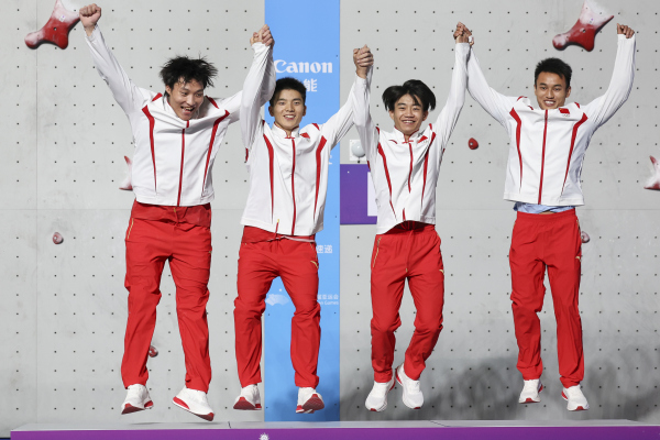 media_42356_300.jpg media_42356_300.jpg