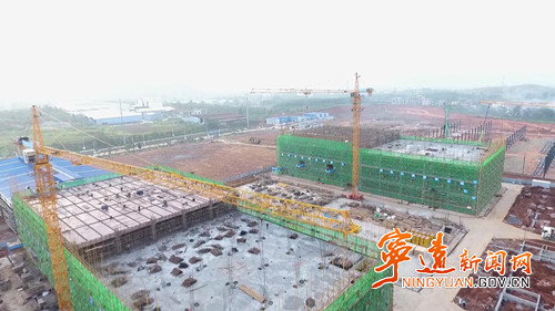 宁远：假期不打烊 重点项目建设忙1_副本500.jpg