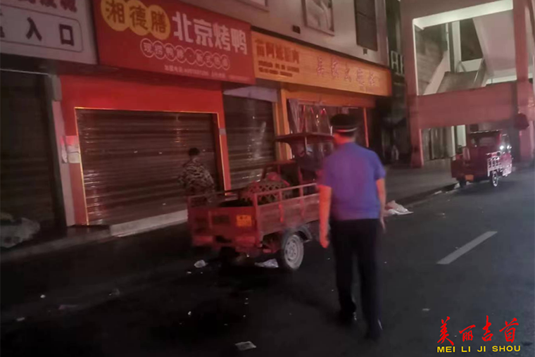 吉首城管：活禽整治不手软 执法监管不松懈3.png