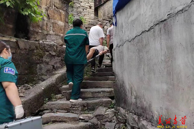 乾州街道：“ 三长联动”托起特殊困难群众稳稳的幸福1.png