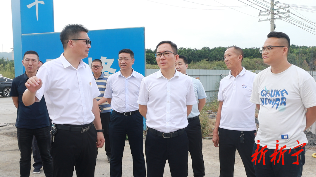 邓涛调度湘商产业园项目建设工作(图2)