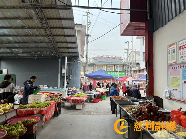 农贸市场摆放有序_副本1.jpg 农贸市场摆放有序_副本1.jpg
