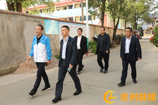 d7210098c2daa49e6805b0374cee232_副本.jpg