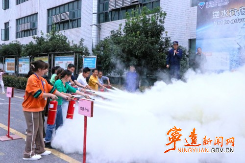 【安全生產】寧遠：千名員工齊上消防課  共筑堅實“防火墻”2_副本500.jpg