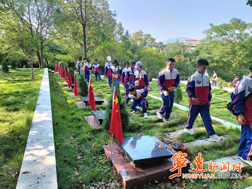 宁远部门开展2023年“书中故事我来游”青少年研学摄影活动_副本500.jpg