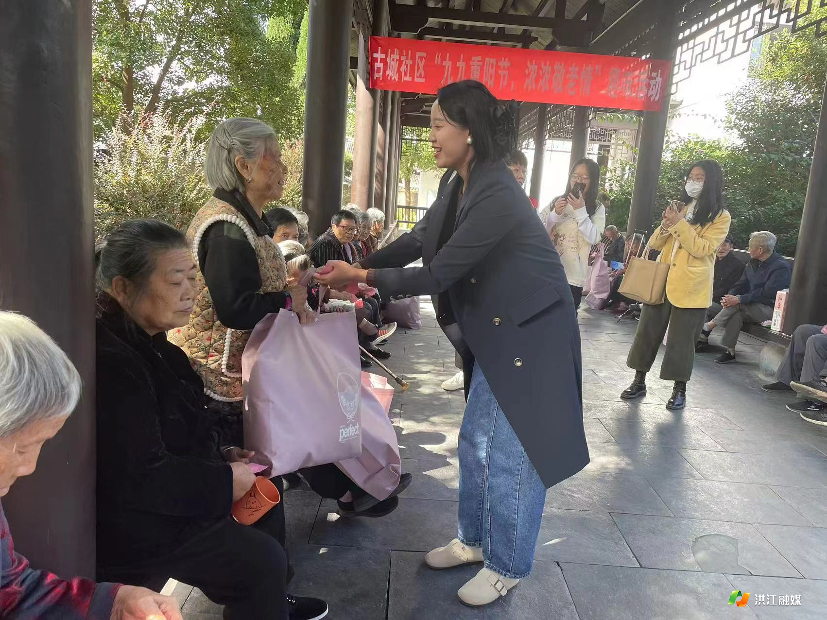 下载 (2).jpg