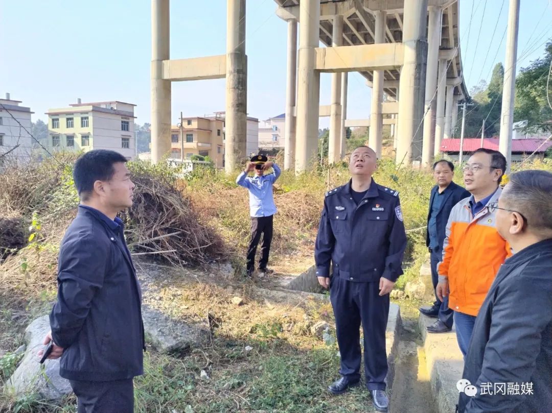 武冈市迅速响应积极作为 大力巡查整治高速通行隐患(图1)