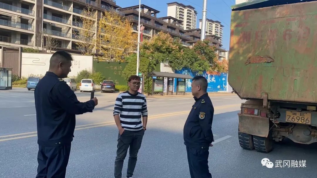 市城管局开展渣土行业安全生产专项整治行动(图1)