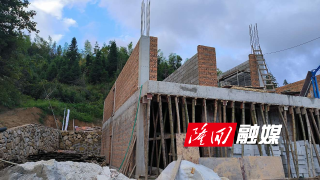 麻塘山乡开展在建房屋安全生产巡查(图1)