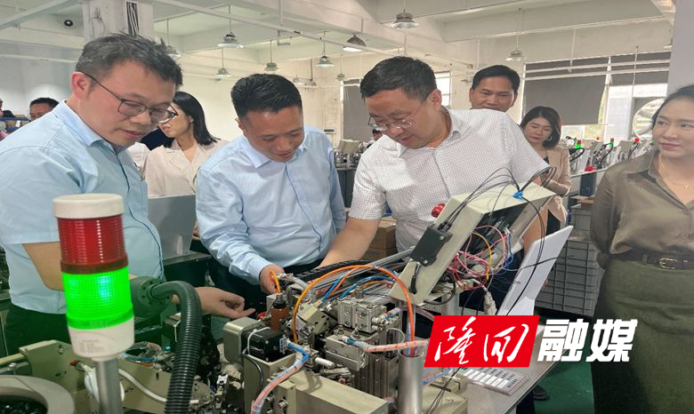 刘军（左三）考察中山市科彼特自动化设备有限公司_副本.jpg
