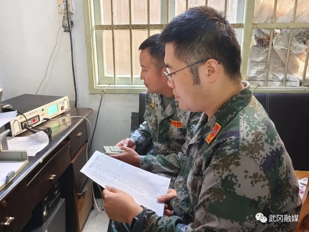 武冈市开展“11.1”防空警报试鸣 助推市民国防意识(图2)