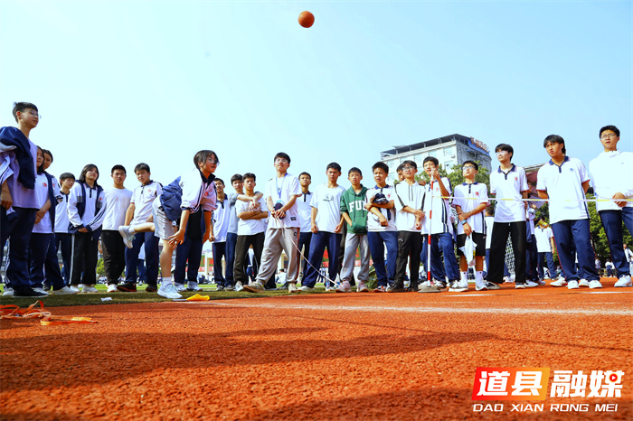 青春当追梦，道县二中校运会鼓舞人心1_副本.jpg