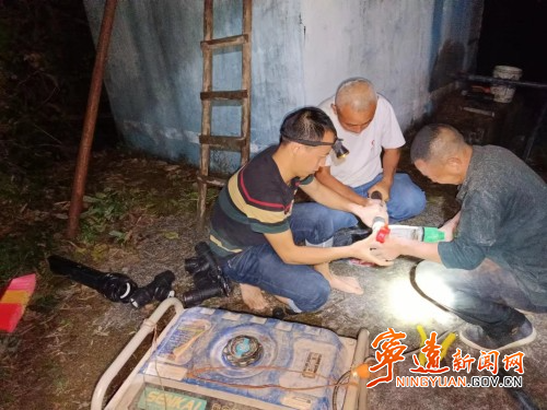 宁远：驻村工作队为民办事暖民心_副本500.jpg