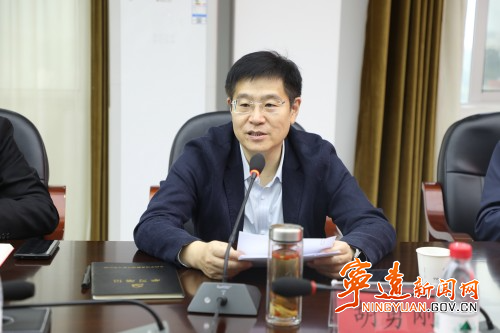 胡勇刚深入园区开展“减本增效 助推园区高质量”专题调研2_副本500.jpg