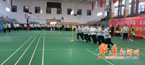 宁远县市县两级人大代表和人大工作者趣味运动会开赛2_副本500.jpg