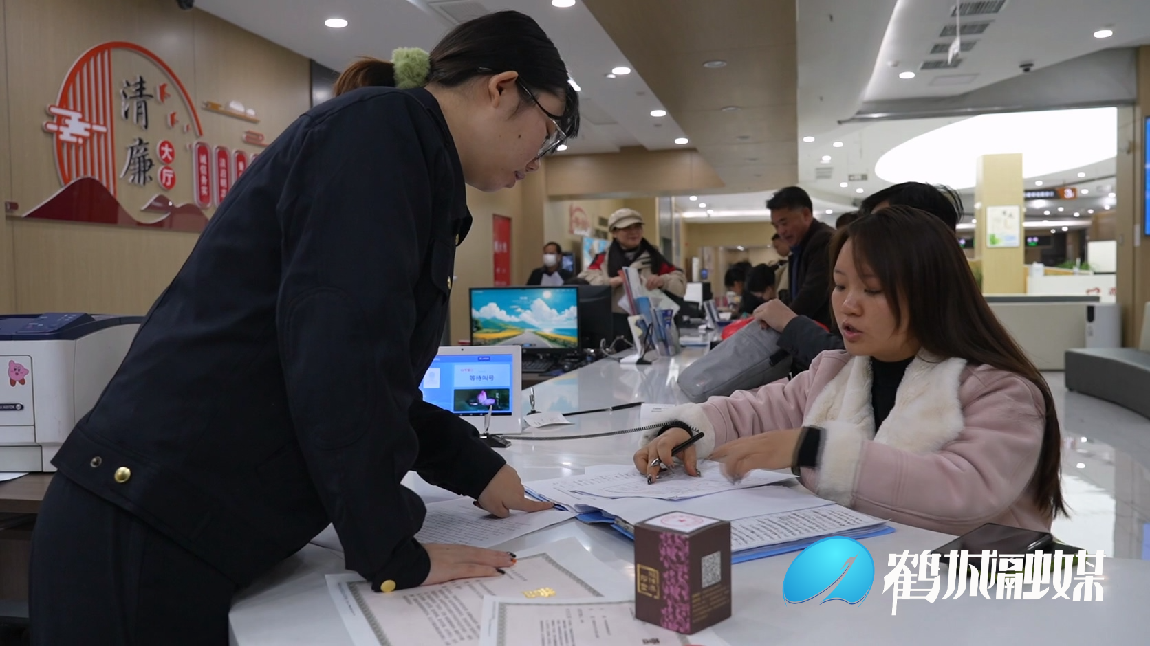 毛克文 市场监管据持续优化发展环境.mp4_20231116_162637.356.jpg