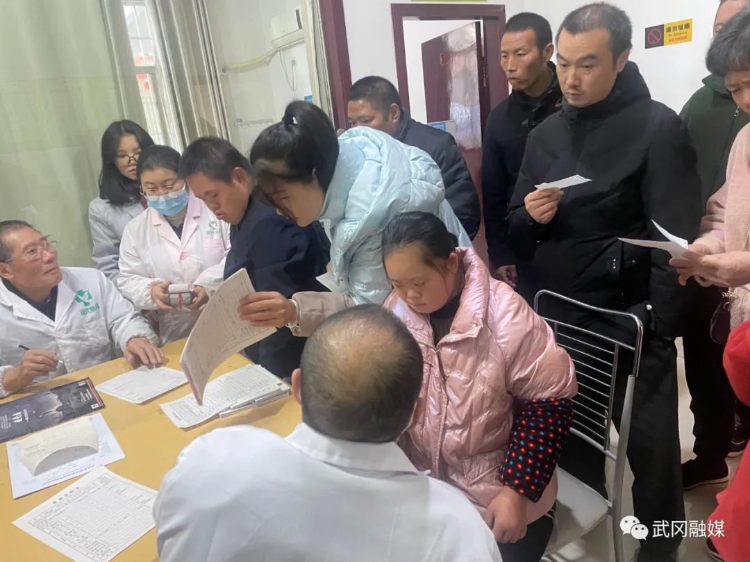 市残联组织开展关爱残疾人免费健康体检活动(图2)