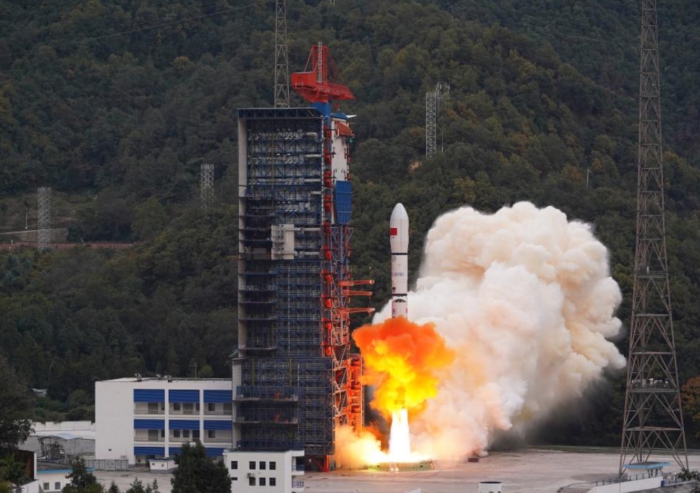 China launches tech-experiment satellite