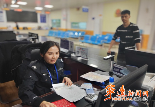 宁远：为民解忧“不打烊”   延时服务获点赞_副本500.jpg