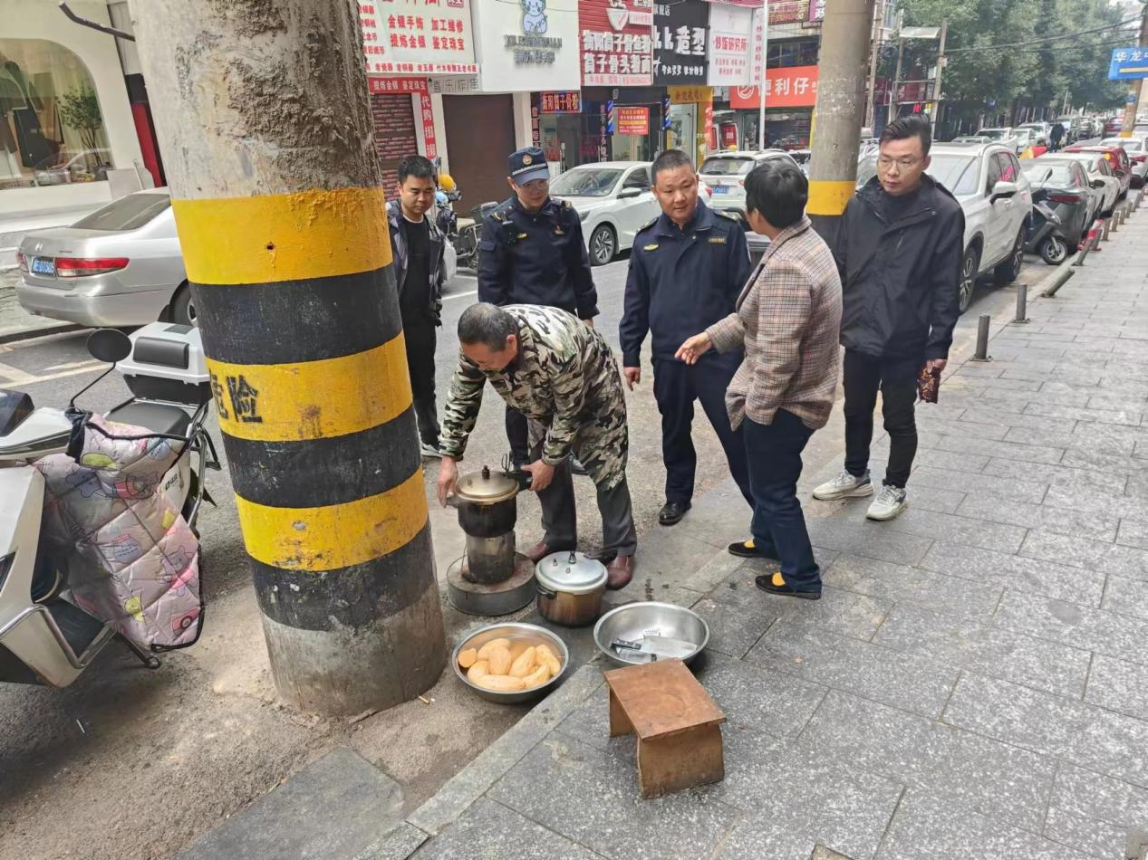 优化营商环境|双清区城管局开展顽瘴痼疾整治专项工作(图1)