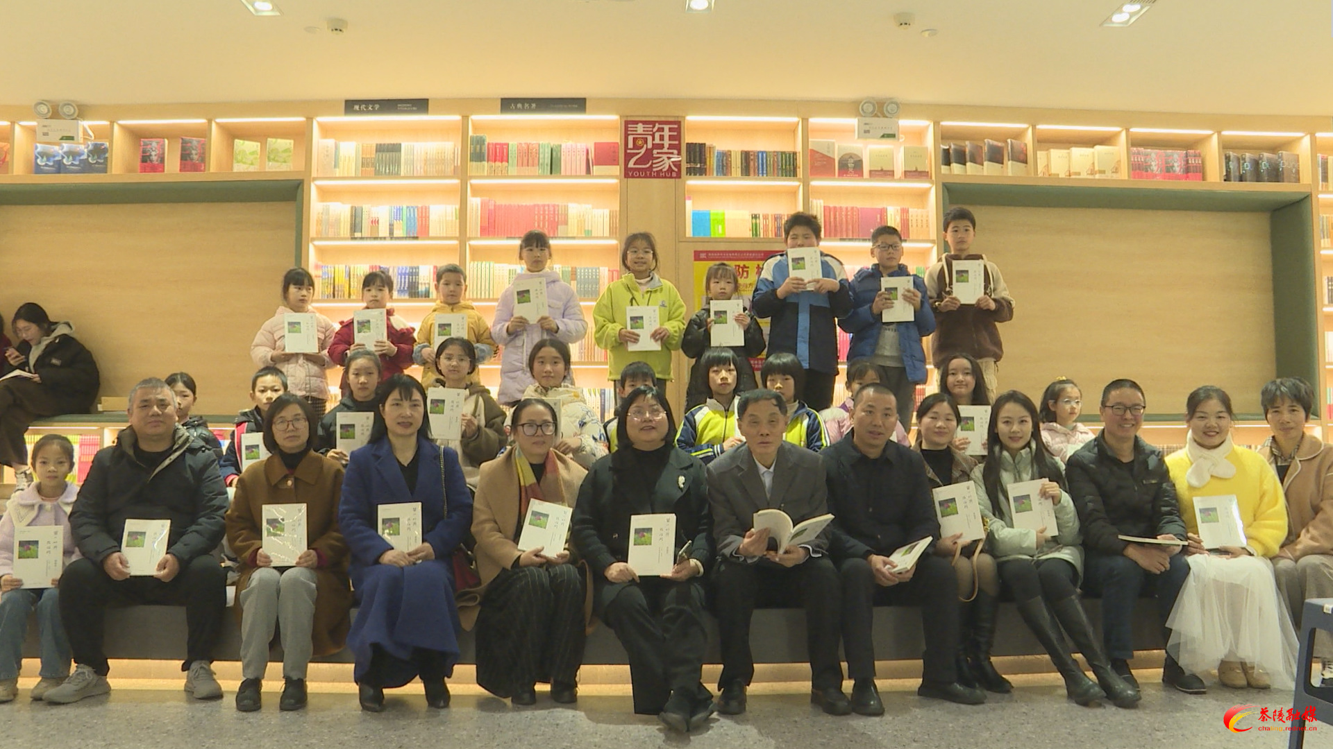 2XNX9kh6pbMA.bmp 2XNX9kh6pbMA.bmp