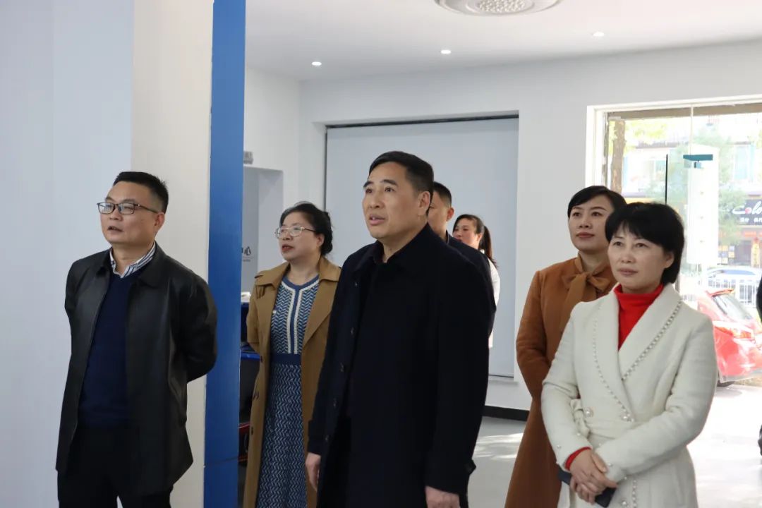 市政协党组成员、副主席伍先明到双清区调研养老服务工作(图1)