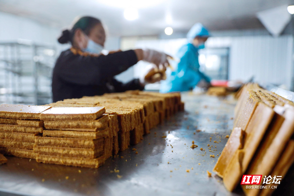 “熬”出来的甜蜜！看麻阳舒家村乡古法制红糖