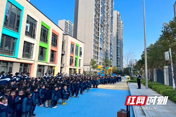 刘志警官授课照片.jpg