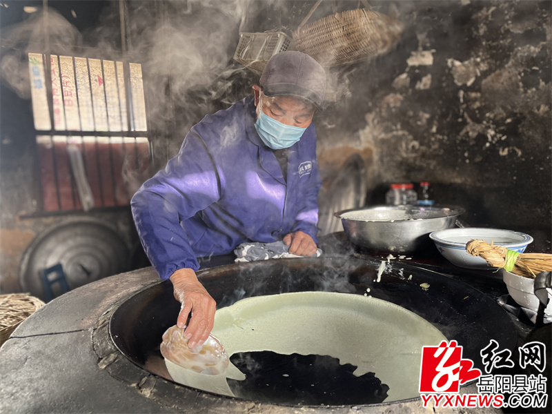 用河蚌壳转烫成圆形.jpg