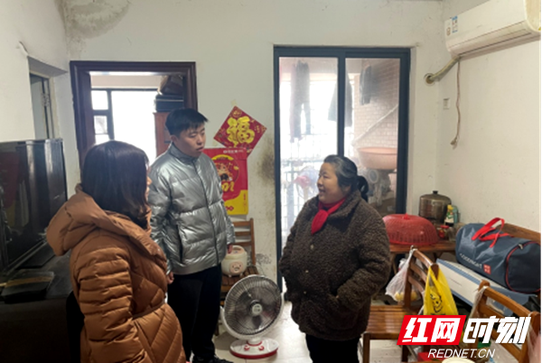 天心民政开展“敲门入户 温暖到家”救助帮扶行动(3)632.png