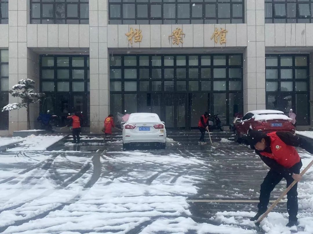 众志成城 抗击冰雪② | 武冈市各部门迅速出击 有效应对低温雨雪天气(图9)