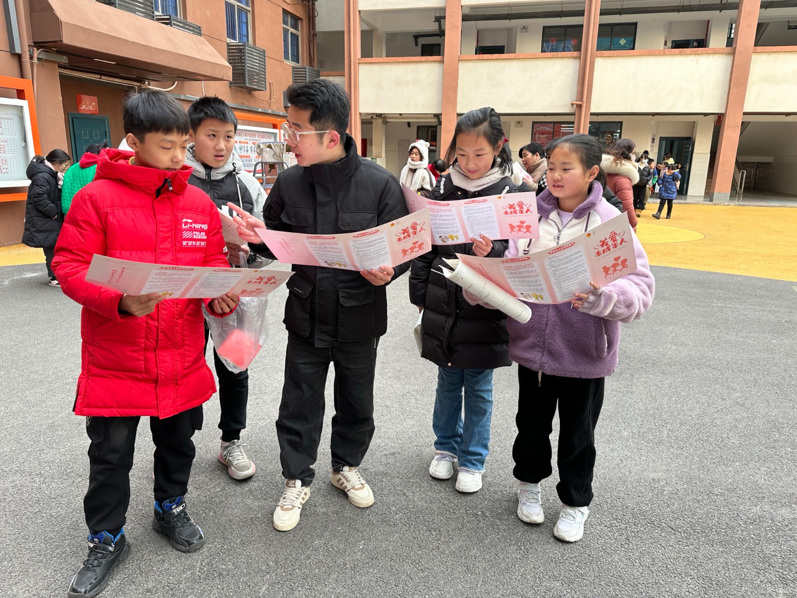 岳阳楼小学未保宣传活动1_20240124102944 (9).jpg