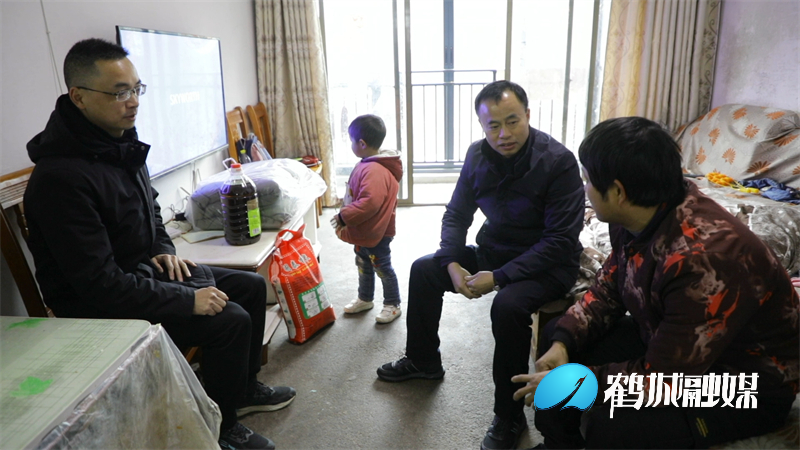 鹤城区开展“情系安置点，新春送温暖”活动.mp4_20240129_162145.623.jpg
