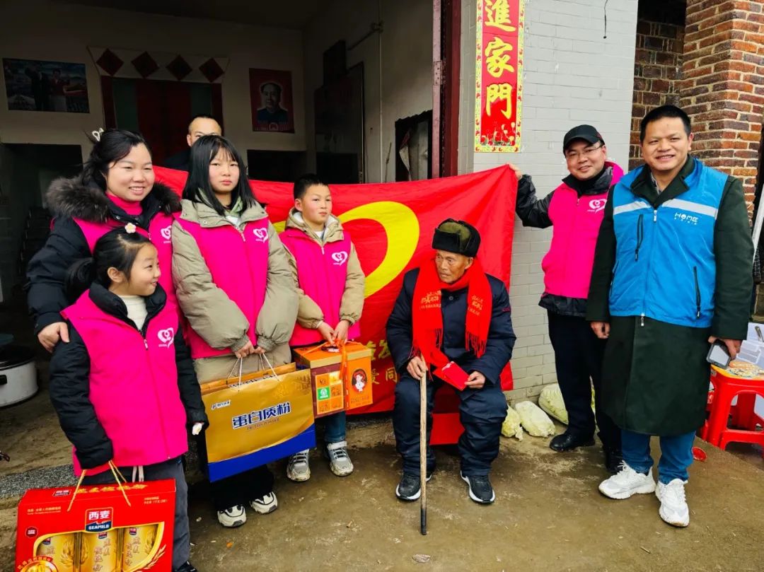 武冈市各界公益组织共贺抗战老兵向本金百岁生日(图3)
