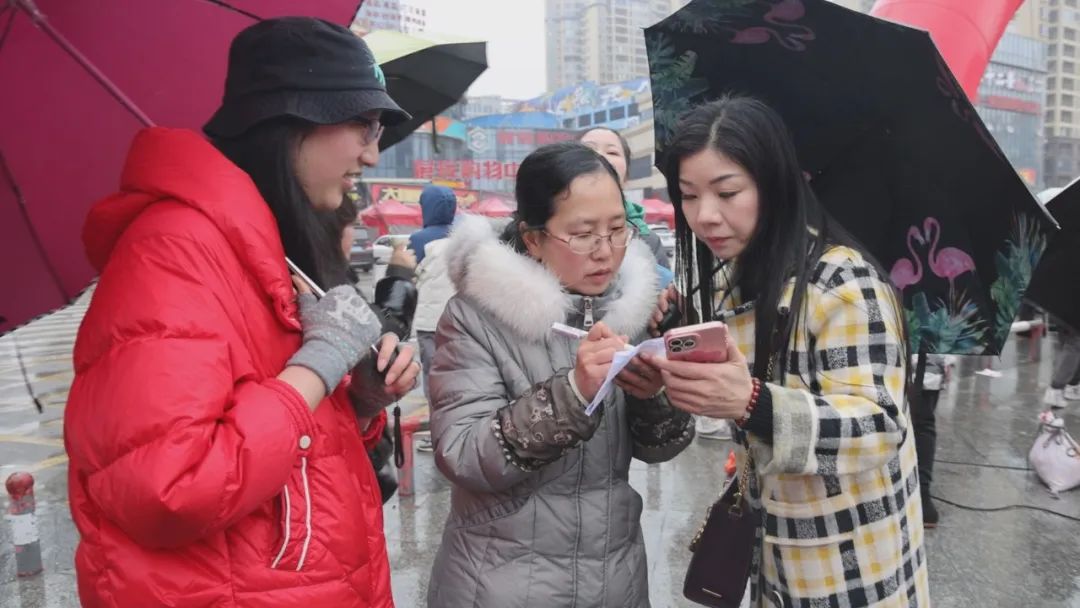 武冈新广场举办大型招聘会! 94家企业提供就业岗位...(图2)