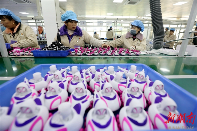 Zixing Toy Company Busy Fulfilling Overseas Orders