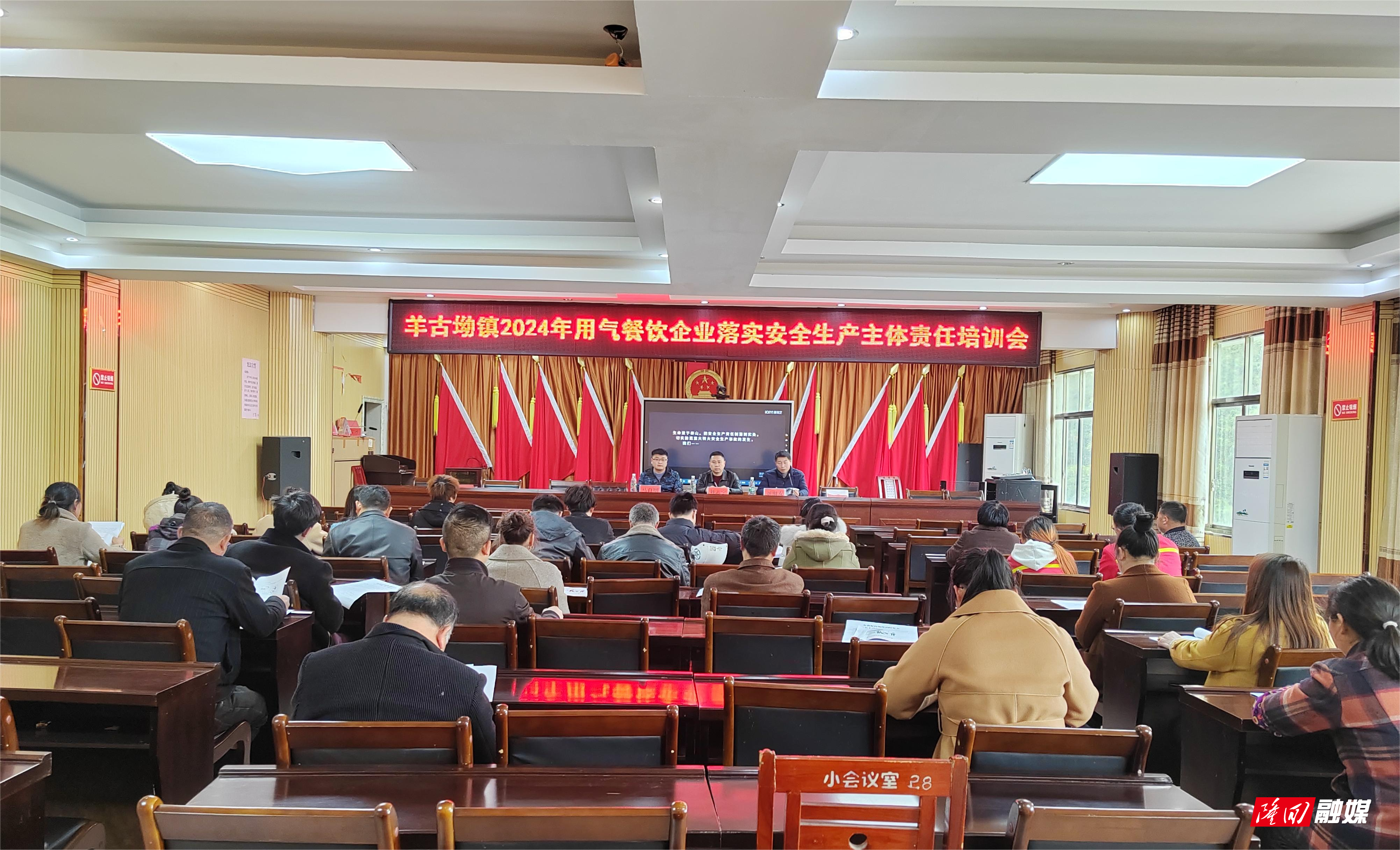 b4e2528d3db10079b764d185aba7e65.jpg b4e2528d3db10079b764d185aba7e65.jpg