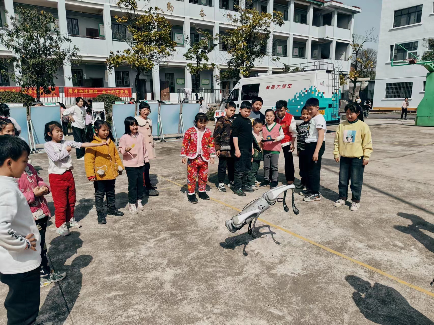 双清区：科普教育进乡村 点亮学子科学梦(图1)