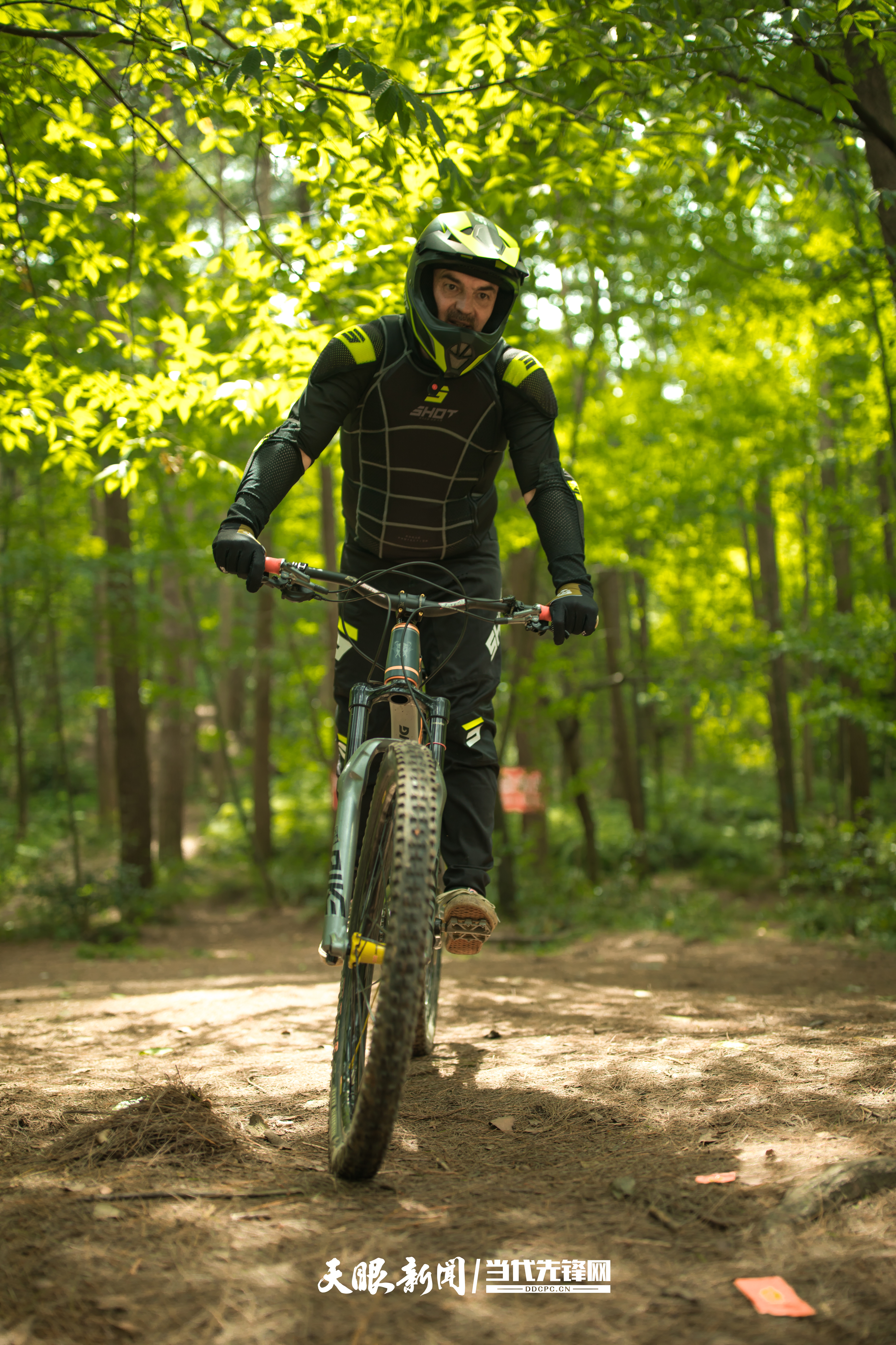 1711611628412738.jpg 法国小轮车运动员弗雷德里克•摩尔.jpg