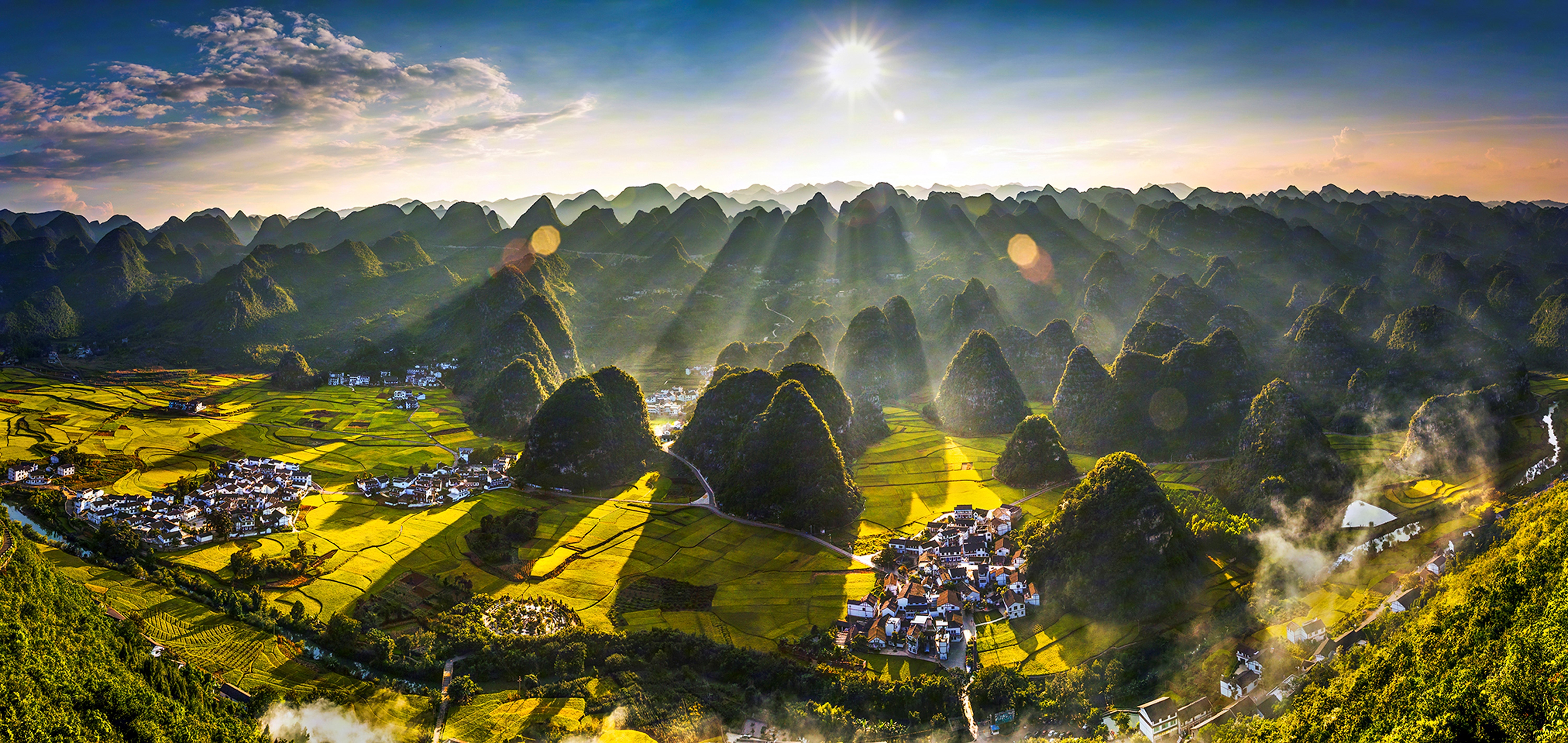 1711611733758081.jpg 兴义万峰林。陈剑平 摄.jpg