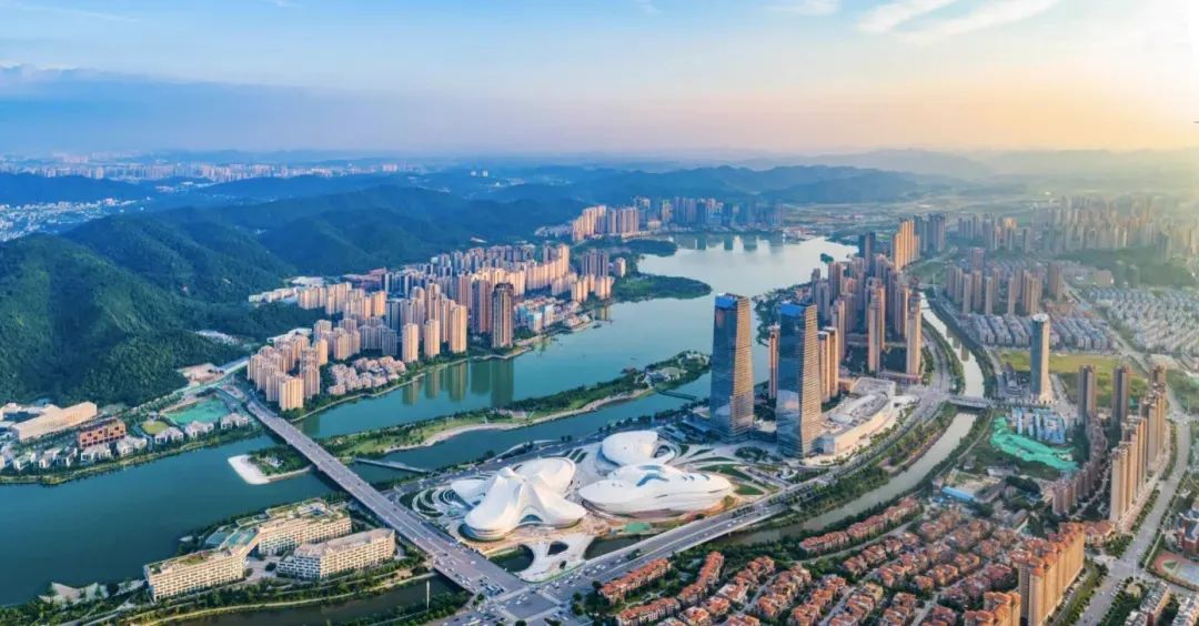 一省一域一脊梁——写在全省热学总书记考察湖南重要讲话精神之际(图1)