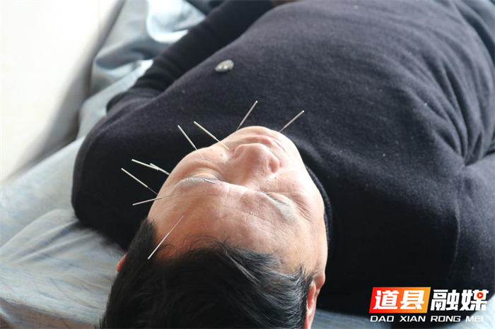 【医学科普】世界帕金森日：与“帕”和谐共生，共创美好生活3_副本.png
