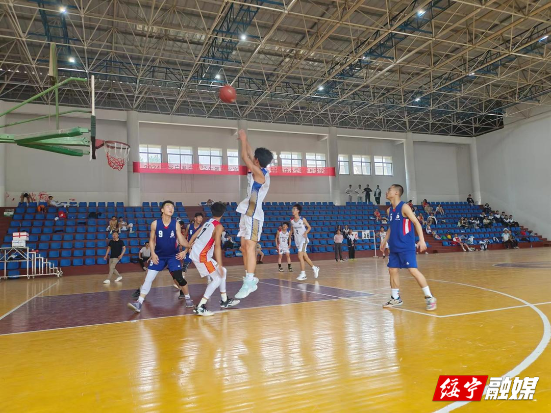 绥宁：中小学生篮球赛青春风暴“篮”不住(图1)